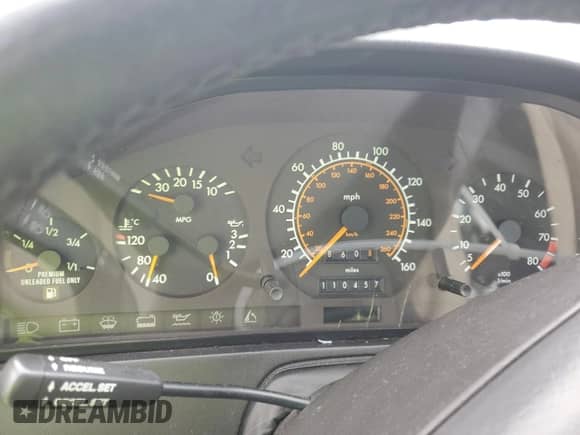 1992 Mercedes-Benz SL с VIN WDBFA61E9NF047034, выставлен на аукционе Copart как лот 43946675 с пробегом 110 457 миль миль и Списание • Salvage title. История ставок и продаж доступна на DreamBid. Изображение 12.