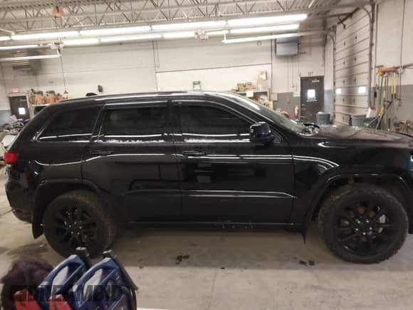 2018 Jeep Grand Cherokee Laredo с VIN 1C4RJFAG0JC466739, выставлен на аукционе IAAI как лот 41974220 с пробегом 107 996 миль миль и . История ставок и продаж доступна на DreamBid. Изображение 13.