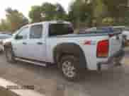 2011 GMC Sierra 1500 SLE z VIN 3GTP2VE35BG224680, wystawiony jako IAAI lot #43356809 z przebiegiem 744 412 mil mil oraz . Historia ofert i sprzedaży dostępna na DreamBid. Obrazek 14.