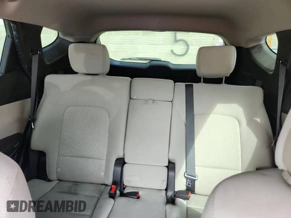 2017 Hyundai Santa Fe 2.4L с VIN 5NMZU3LB5HH011694, выставлен на аукционе Copart как лот 71217105 с пробегом 162 116 миль миль и Списание • Salvage title. История ставок и продаж доступна на DreamBid. Изображение 10.