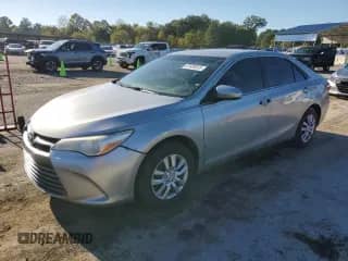 2017 Toyota Camry LE with VIN 4T1BF1FK4HU423928, listed as a Copart auction lot 87039515 with 264,477 mi miles and Clean title. Bid and sale history available at DreamBid. Image 1.