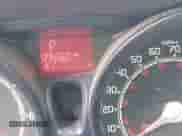 2013 Ford Fiesta S z VIN 3FADP4TJ3DM164974, wystawiony jako IAAI lot #42448979 z przebiegiem 95 560 mil mil oraz . Historia ofert i sprzedaży dostępna na DreamBid. Obrazek 7.