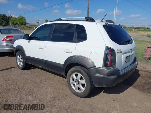 2005 Hyundai Tucson GLS с VIN KM8JN12D35U079090, выставлен на аукционе IAAI как лот 42909140 с пробегом 147 292 миль миль и . История ставок и продаж доступна на DreamBid. Изображение 3.