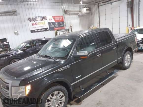 2011 Ford F-150 Lariat с VIN 1FTFW1CT7BFB38106, выставлен на аукционе IAAI как лот 43444415 с пробегом 248 862 миль миль и . История ставок и продаж доступна на DreamBid. Изображение 6.
