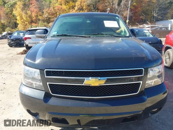 2013 Chevrolet Tahoe LT z VIN 1GNSKBE0XDR312794, wystawiony jako IAAI lot #43494447 z przebiegiem 141 824 mil mil oraz . Historia ofert i sprzedaży dostępna na DreamBid. Obrazek 12.