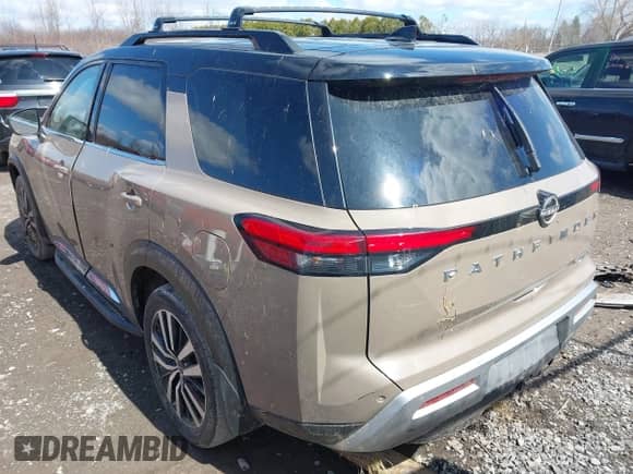 2023 Nissan Pathfinder Platinum с VIN 5N1DR3DK0PC201664, выставлен на аукционе IAAI как лот 41929147 с пробегом 27 406 миль миль и . История ставок и продаж доступна на DreamBid. Изображение 3.