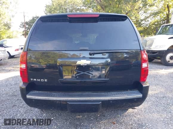 2010 Chevrolet Tahoe LTZ with VIN 1GNUKCE0XAR174233, listed as a IAAI auction lot 43380569 with 149,369 mi miles and . Bid and sale history available at DreamBid. Image 17.