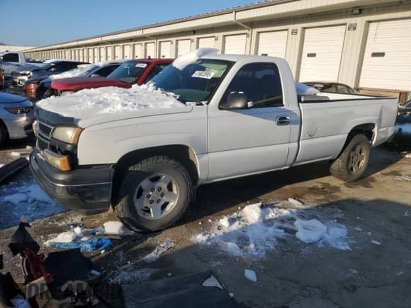 2006 Chevrolet Silverado 1500 Work Truck с VIN 3GCEK14V56G195822, выставлен на аукционе Copart как лот 41662095 с пробегом 236 950 миль миль и Списание • Salvage title. История ставок и продаж доступна на DreamBid. Изображение 1.
