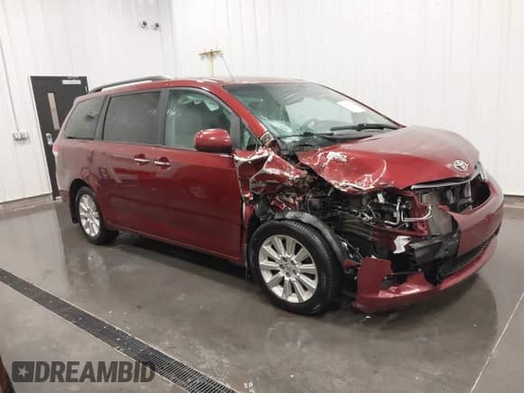 2014 Toyota Sienna Limited с VIN 5TDDK3DC8ES079682, выставлен на аукционе IAAI как лот 41629201 с пробегом 172 717 миль миль и . История ставок и продаж доступна на DreamBid. Изображение 1.