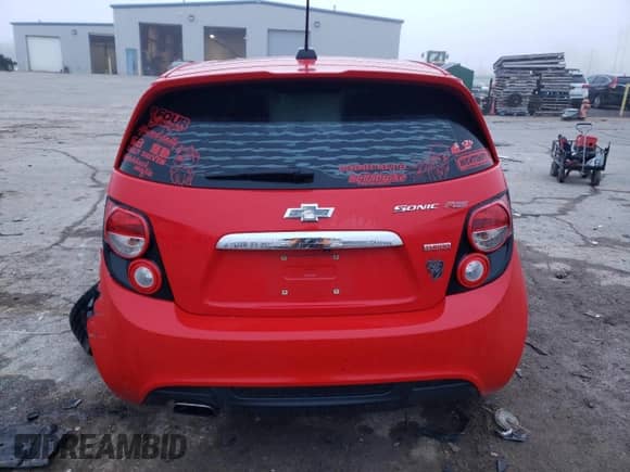 2016 Chevrolet Sonic RS z VIN 1G1JG6SB4G4144020, wystawiony jako Copart lot #86779104 z przebiegiem 96 628 mil mil oraz Szkoda całkowita • Salvage title. Historia ofert i sprzedaży dostępna na DreamBid. Obrazek 6.