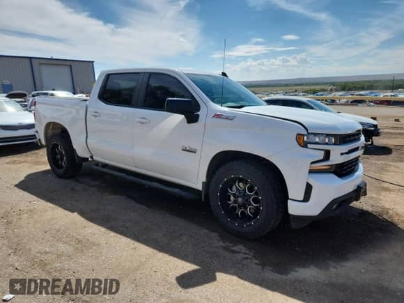 2021 Chevrolet Silverado 1500 RST with VIN 1GCUYEED3MZ353305, listed as a Copart auction lot 70902515 with 63,378 mi miles and Salvage title. Bid and sale history available at DreamBid. Image 4.