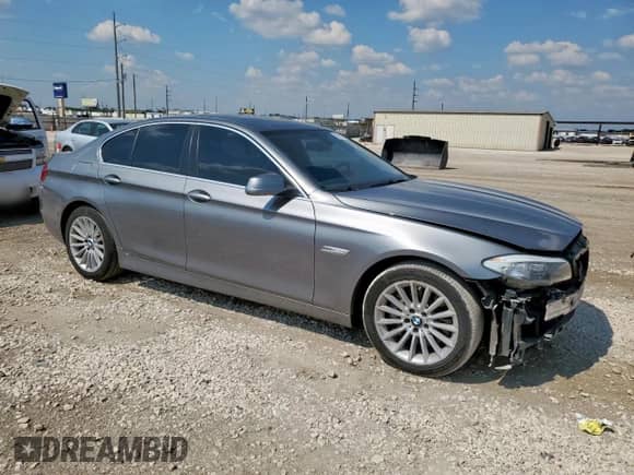 2013 BMW 5 Series 535i с VIN WBAFR7C57DC826300, выставлен на аукционе Copart как лот 80213165 с пробегом 100 102 миль миль и Списание • Salvage title. История ставок и продаж доступна на DreamBid. Изображение 4.