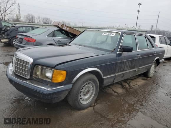 1984 Mercedes-Benz 500 с VIN WDBCA37A8EA078956, выставлен на аукционе Copart как лот 61641665 с пробегом 151 193 миль миль и Списание • Salvage title. История ставок и продаж доступна на DreamBid. Изображение 1.