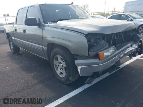2006 Chevrolet Silverado 1500 LT2 z VIN 2GCEC13Z661346287, wystawiony jako IAAI lot #42013454 z przebiegiem 318 918 mil mil oraz . Historia ofert i sprzedaży dostępna na DreamBid. Obrazek 1.
