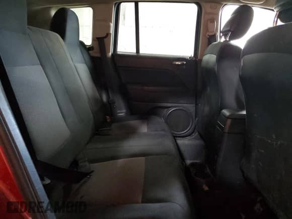2014 Jeep Compass Sport с VIN 1C4NJDBB0ED784379, выставлен на аукционе Copart как лот 86301525 с пробегом 126 860 миль миль и Списание • Salvage title. История ставок и продаж доступна на DreamBid. Изображение 11.
