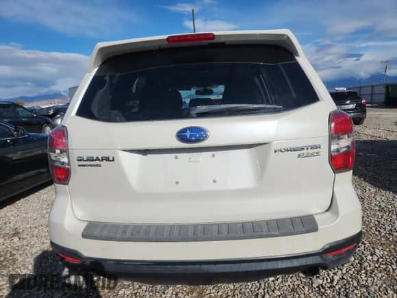 2014 Subaru Forester Touring with VIN JF2SJAMC5EH490509, listed as a Copart auction lot 82175875 with 256,374 mi miles and Clean title. Bid and sale history available at DreamBid. Image 6.