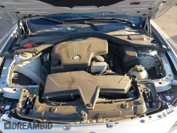 2015 BMW 3 Series 328i xDrive z VIN WBA3B3C58FF548900, wystawiony jako IAAI lot #42907192 z przebiegiem 131 853 mil mil oraz . Historia ofert i sprzedaży dostępna na DreamBid. Obrazek 10.