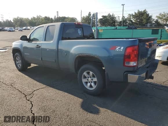 2007 GMC Sierra 1500 Work Truck z VIN 1GTEK19097Z518736, wystawiony jako Copart lot #71458525 z przebiegiem 186 559 mil mil oraz Czysty tytuł • Clean title. Historia ofert i sprzedaży dostępna na DreamBid. Obrazek 2.