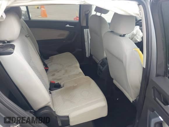 2018 Volkswagen Tiguan S с VIN 3VV0B7AX2JM124284, выставлен на аукционе IAAI как лот 42217825 с пробегом 80 502 миль миль и . История ставок и продаж доступна на DreamBid. Изображение 8.