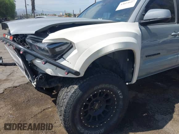 2019 Toyota Tacoma SR5 с VIN 3TMAZ5CN3KM104450, выставлен на аукционе IAAI как лот 43054667 с пробегом 124 554 миль миль и . История ставок и продаж доступна на DreamBid. Изображение 6.