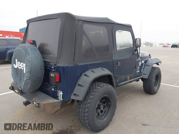2001 Jeep Wrangler SE with VIN 1J4FA29P01P365607, listed as a IAAI auction lot 42051427 with 78,639 mi miles and . Bid and sale history available at DreamBid. Image 4.