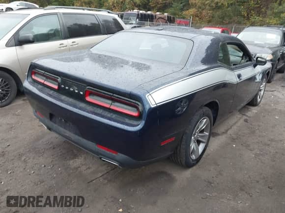 2015 Dodge Challenger SXT with VIN 2C3CDZAG6FH724592, listed as a IAAI auction lot 43342413 with 68,560 mi miles and . Bid and sale history available at DreamBid. Image 4.