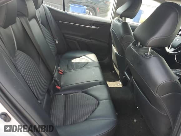 2023 Toyota Camry SE z VIN 4T1G11AK2PU111990, wystawiony jako Copart lot #72065805 z przebiegiem 72 845 mil mil oraz Szkoda całkowita • Salvage title. Historia ofert i sprzedaży dostępna na DreamBid. Obrazek 10.