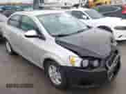 2013 Chevrolet Sonic LT с VIN 1G1JC5SH0D4167557, выставлен на аукционе IAAI как лот 43449749 с пробегом 96 216 миль миль и . История ставок и продаж доступна на DreamBid. Изображение 1.