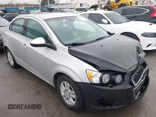 2013 Chevrolet Sonic LT с VIN 1G1JC5SH0D4167557, выставлен на аукционе IAAI как лот 43449749 с пробегом 96 216 миль миль и . История ставок и продаж доступна на DreamBid. Изображение 1.