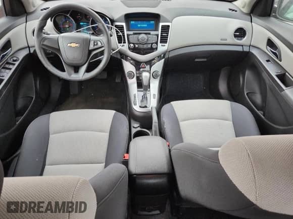 2016 Chevrolet Cruze LS с VIN 1G1PC5SHXG7175453, выставлен на аукционе Copart как лот 81282835 с пробегом 86 122 миль миль и Списание • Salvage title. История ставок и продаж доступна на DreamBid. Изображение 8.