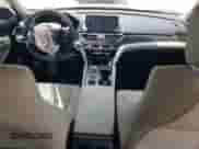 2019 Honda Accord EX-L z VIN 1HGCV2F5XKA000647, wystawiony jako Copart lot #66940545 z przebiegiem 125 179 mil mil oraz Szkoda całkowita • Salvage title. Historia ofert i sprzedaży dostępna na DreamBid. Obrazek 8.