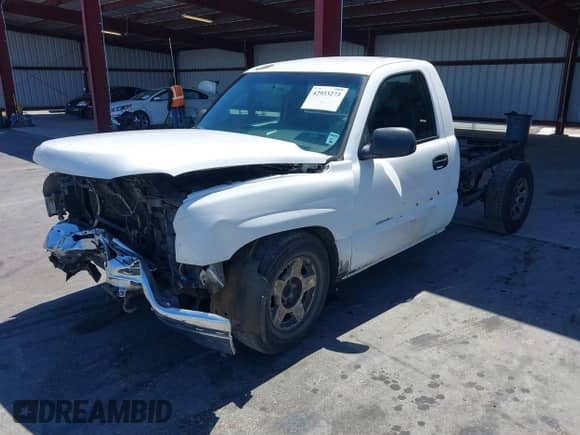 2006 Chevrolet Silverado 1500 Work Truck z VIN 3GCEC14X86G197028, wystawiony jako IAAI lot #42933273 z przebiegiem Nie podano mil oraz . Historia ofert i sprzedaży dostępna na DreamBid. Obrazek 2.