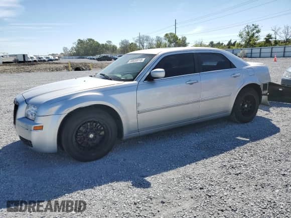 2007 Chrysler 300 Limited с VIN 2C3KA53G97H658292, выставлен на аукционе Copart как лот 50033315 с пробегом 176 230 миль миль и Списание • Salvage title. История ставок и продаж доступна на DreamBid. Изображение 1.