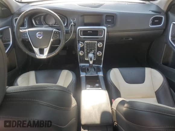 2016 Volvo S60 T5 Platinum с VIN YV4612UM1G2001444, выставлен на аукционе Copart как лот 76874694 с пробегом 90 875 миль миль и Списание • Salvage title. История ставок и продаж доступна на DreamBid. Изображение 8.