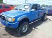 2004 Toyota Tacoma PreRunner z VIN 5TESM92N04Z395250, wystawiony jako IAAI lot #42329173 z przebiegiem 279 376 mil mil oraz . Historia ofert i sprzedaży dostępna na DreamBid. Obrazek 2.