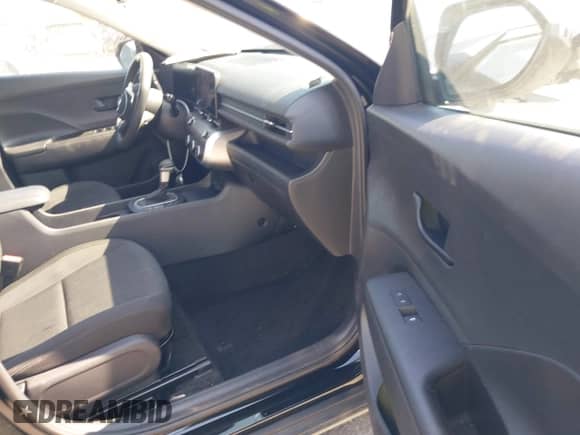 2024 Hyundai Kona SE с VIN KM8HA3AB0RU150452, выставлен на аукционе IAAI как лот 43203386 с пробегом 15 443 миль миль и . История ставок и продаж доступна на DreamBid. Изображение 5.