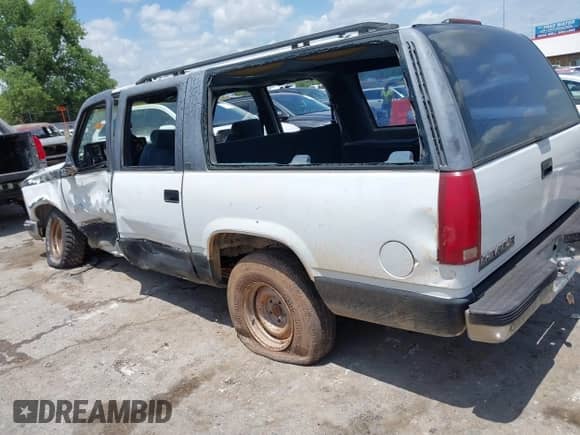 1994 Chevrolet Suburban с VIN 3GCEC26K3RM108415, выставлен на аукционе IAAI как лот 42592034 с пробегом 194 532 миль миль и . История ставок и продаж доступна на DreamBid. Изображение 14.