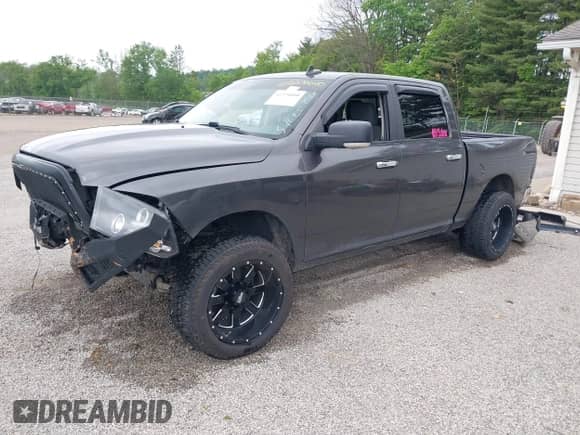 2018 Ram 1500 Big Horn z VIN 3C6RR7LT9JG176304, wystawiony jako IAAI lot #42270040 z przebiegiem 112 058 mil mil oraz . Historia ofert i sprzedaży dostępna na DreamBid. Obrazek 18.