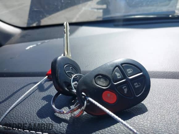 2020 Toyota Sienna SE z VIN 5TDXZ3DC8LS053685, wystawiony jako IAAI lot #42304380 z przebiegiem 40 812 mil mil oraz . Historia ofert i sprzedaży dostępna na DreamBid. Obrazek 11.