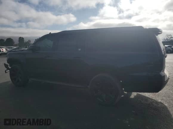 2018 Chevrolet Suburban LT с VIN 1GNSCHKC4JR210160, выставлен на аукционе Copart как лот 71520695 с пробегом 56 803 миль миль и Списание • Salvage title. История ставок и продаж доступна на DreamBid. Изображение 2.