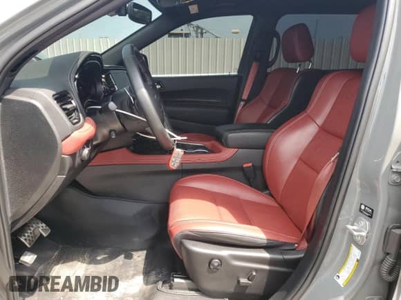 2023 Dodge Durango SRT Hellcat z VIN 1C4SDJH95PC553029, wystawiony jako Copart lot #68434405 z przebiegiem 6 518 mil mil oraz Szkoda całkowita • Salvage title. Historia ofert i sprzedaży dostępna na DreamBid. Obrazek 7.