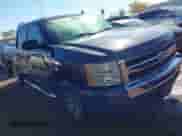 2011 Chevrolet Silverado 1500 LS z VIN 3GCPKREA0BG113816, wystawiony jako IAAI lot #43467974 z przebiegiem 208 253 mil mil oraz . Historia ofert i sprzedaży dostępna na DreamBid. Obrazek 1.