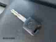 2003 Nissan Frontier XE z VIN 1N6DD26T43C400260, wystawiony jako IAAI lot #41971241 z przebiegiem 167 186 mil mil oraz . Historia ofert i sprzedaży dostępna na DreamBid. Obrazek 11.