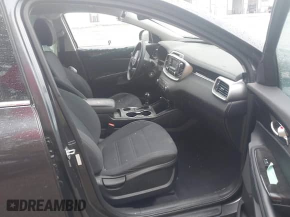 2016 Kia Sorento L with VIN 5XYPG4A32GG047755, listed as a IAAI auction lot 43262026 with 166,040 mi miles and . Bid and sale history available at DreamBid. Image 5.