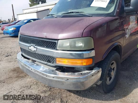 2005 Chevrolet Express Passenger с VIN 1GNFG15T051145577, выставлен на аукционе IAAI как лот 43379852 с пробегом 220 437 миль миль и . История ставок и продаж доступна на DreamBid. Изображение 6.