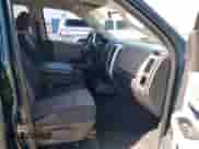 2011 Ram 1500 Big Horn z VIN 1D7RB1GT2BS526229, wystawiony jako IAAI lot #41762603 z przebiegiem Nie podano mil oraz . Historia ofert i sprzedaży dostępna na DreamBid. Obrazek 5.