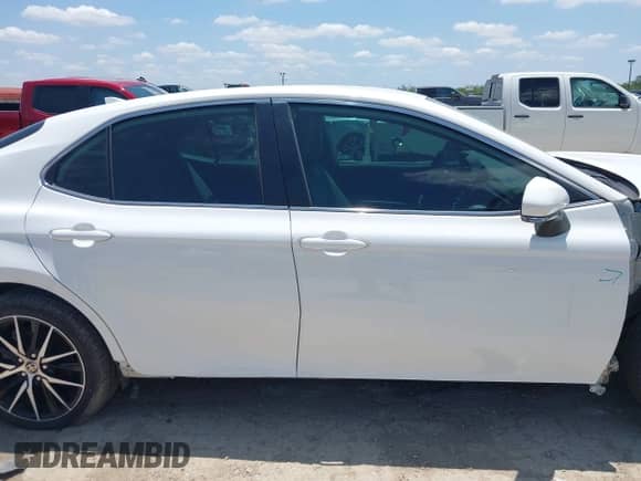 2023 Toyota Camry SE с VIN 4T1G11AK2PU774203, выставлен на аукционе IAAI как лот 42345387 с пробегом 21 735 миль миль и . История ставок и продаж доступна на DreamBid. Изображение 14.