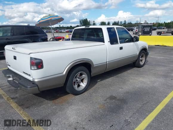 1999 Chevrolet S-10 LS с VIN 1GCCS1946X8118794, выставлен на аукционе IAAI как лот 43277317 с пробегом 149 824 миль миль и . История ставок и продаж доступна на DreamBid. Изображение 4.