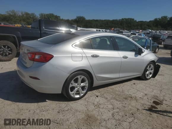 2018 Chevrolet Cruze Premier с VIN 1G1BF5SM5J7208431, выставлен на аукционе Copart как лот 80485585 с пробегом 39 847 миль миль и Списание • Salvage title. История ставок и продаж доступна на DreamBid. Изображение 3.