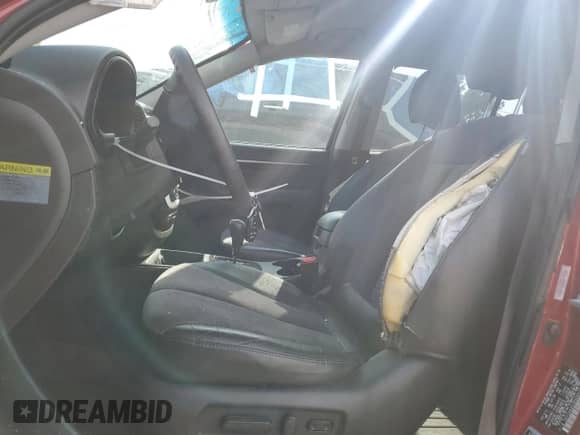 2011 Hyundai Santa Fe SE with VIN 5XYZH4AG5BG044785, listed as a Copart auction lot 84460235 with 139,987 mi miles and Salvage title. Bid and sale history available at DreamBid. Image 7.